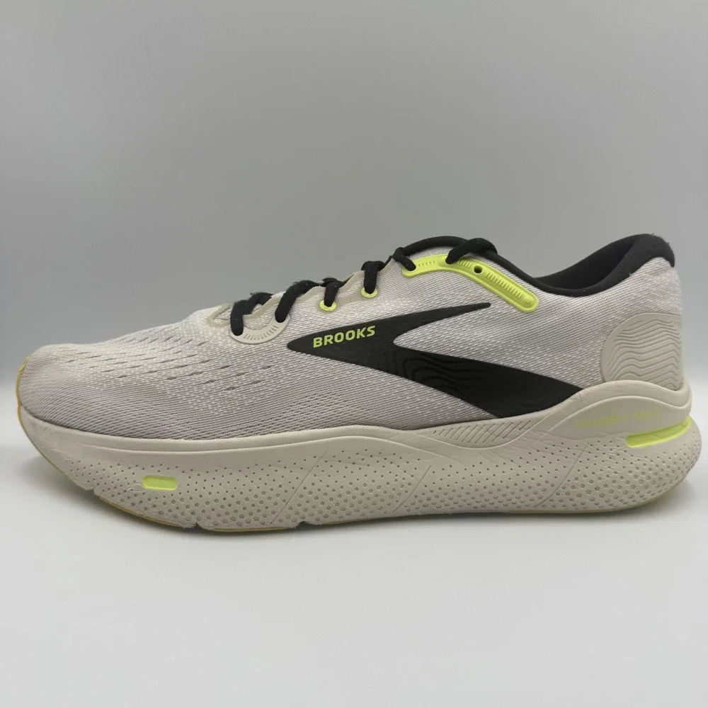 Brooks Ghost Max Men Size 12.5 Running Shoes Athletic Grey 1104061D071